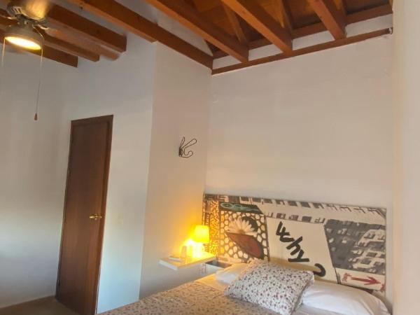Hostel La Corredera : photo 10 de la chambre chambre double ou lits jumeaux