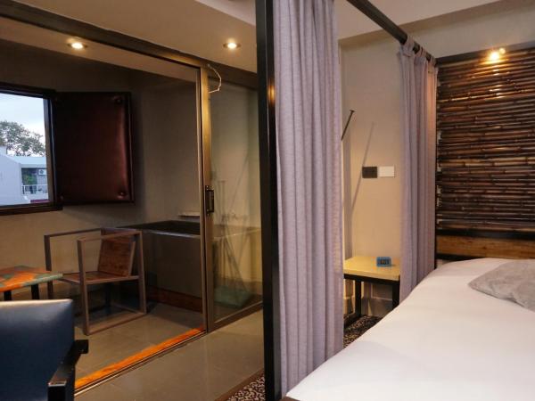 Prodeo Hotel + Lounge : photo 8 de la chambre suite lit queen-size standard