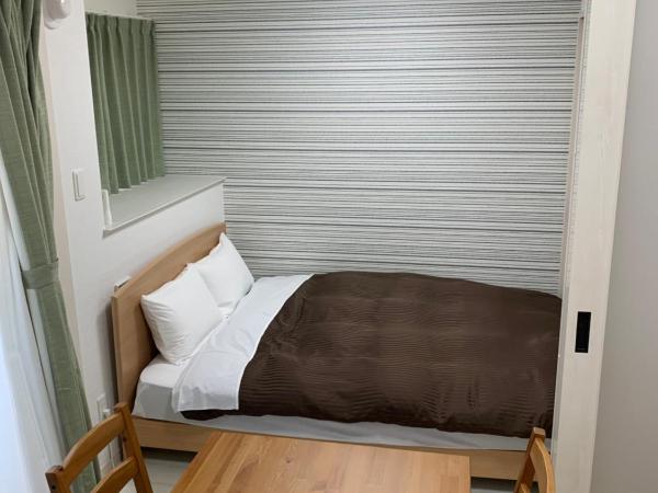 CRYSTAL & RESORT FUKUOKA : photo 3 de la chambre chambre double avec lit d'appoint