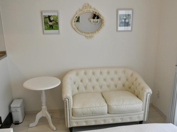 CRYSTAL & RESORT FUKUOKA : photo 1 de la chambre chambre double Économique avec petit lit double