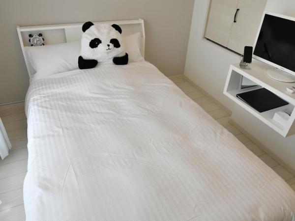 CRYSTAL & RESORT FUKUOKA : photo 1 de la chambre chambre double Économique avec petit lit double