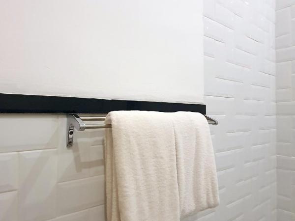 Ra Inn Kemang : photo 3 de la chambre chambre double ou lits jumeaux standard avec balcon