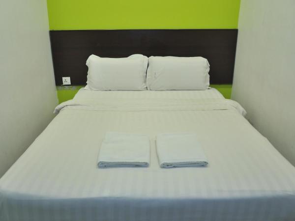 Kuching Transit Inn : photo 1 de la chambre double room (without window)