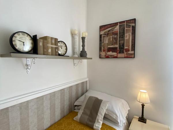 Hotel Europeo Napoli : photo 5 de la chambre chambre quadruple