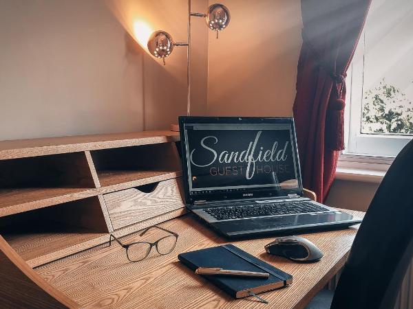 Sandfield Guest House : photo 1 de la chambre chambre simple avec douche