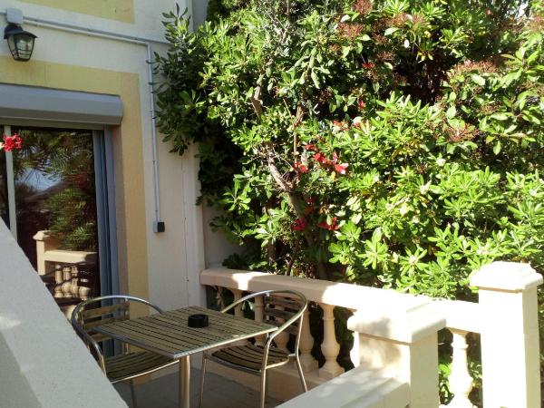 Hotel Hélios : photo 1 de la chambre chambre double exclusive avec terrasse - piscine chauffée et parking gratuit