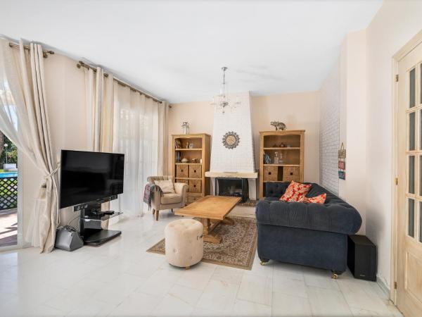 Townhouse at Los Naranjos GC : photo 1 de la chambre maison de ville 3 chambres