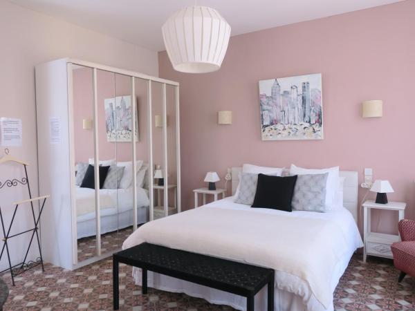 B&B Le Patio En Ville - Chambres d'hôtes : photo 2 de la chambre suite lit queen-size