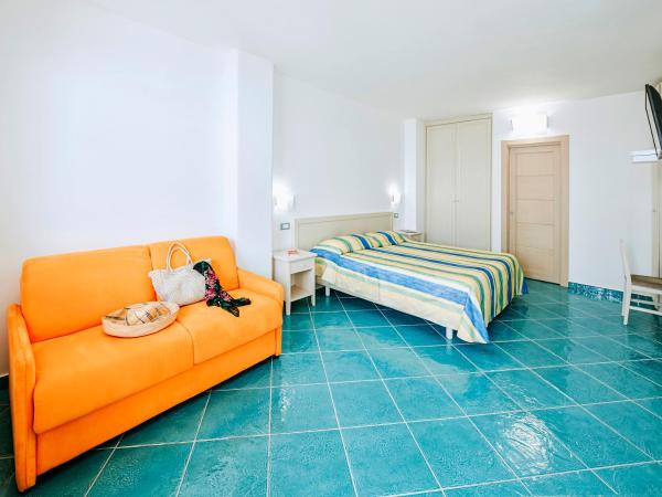 Hotel Cava Dell'Isola : photo 2 de la chambre chambre double ou lits jumeaux standard