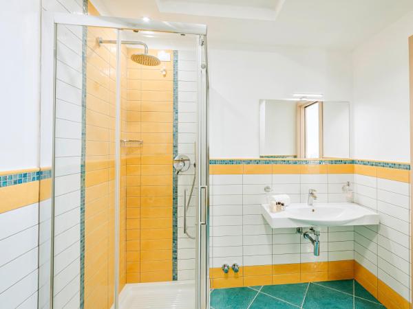 Hotel Cava Dell'Isola : photo 6 de la chambre chambre double ou lits jumeaux standard