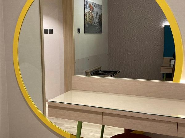 La Quinta by Wyndham Dubai Jumeirah : photo 5 de la chambre chambre lit king-size Économique - transfert gratuit vers plage la mer et station de métro burj khalifa/dubai mall