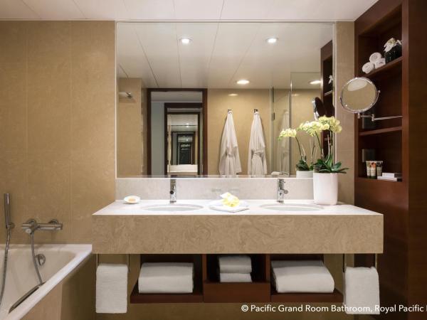 The Royal Pacific Hotel & Towers : photo 3 de la chambre grande chambre pacifique