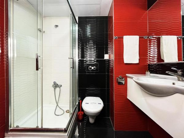 Kristal Beach Hotel : photo 6 de la chambre chambre triple standard avec vue latérale sur la mer 