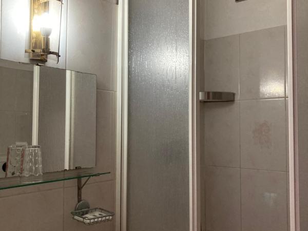 Hospedaria Boavista : photo 4 de la chambre chambre double avec lit d'appoint