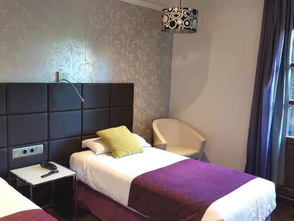 Hotel Lloret Ramblas : photo 4 de la chambre chambre double ou lits jumeaux - vue sur ville