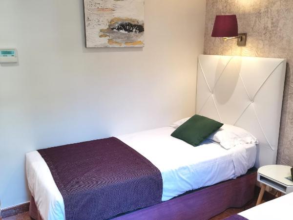 Hotel Lloret Ramblas : photo 9 de la chambre chambre double ou lits jumeaux - vue sur ville