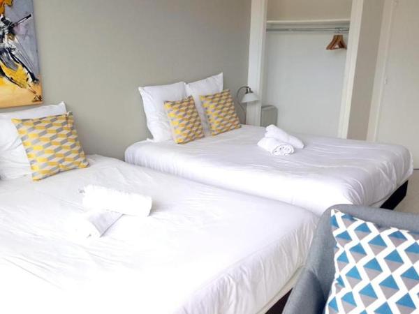 Hotel Sable Et Soleil - Port, Plage et spa : photo 3 de la chambre chambre quadruple avec jacuzzi privé