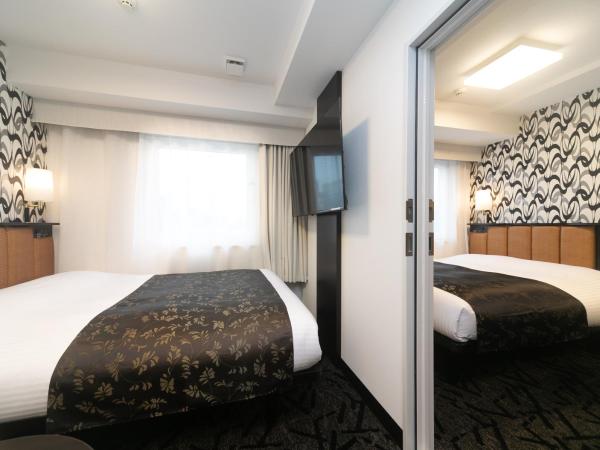 APA Hotel Namba Shinsaibashi Nishi : photo 4 de la chambre chambre quadruple avec salle de bains