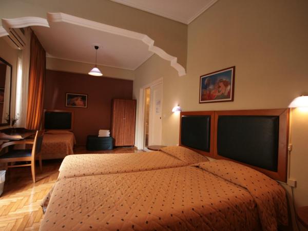 Adams Hotel : photo 2 de la chambre chambre familiale