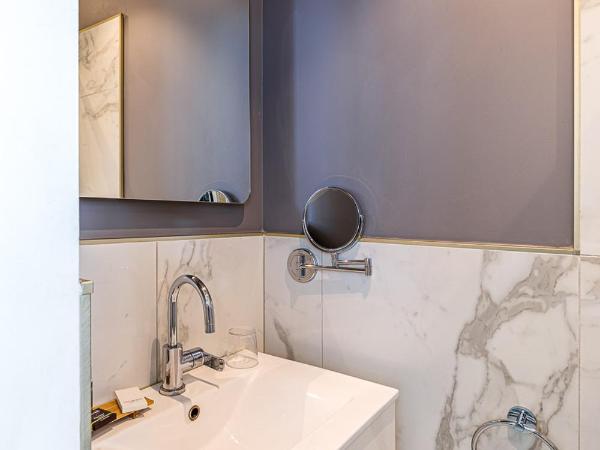 Hotel Le Saint Gelais : photo 1 de la chambre chambre double