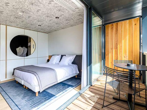 Hotel Le Saint Gelais : photo 1 de la chambre chambre double ou lits jumeaux avec terrasse