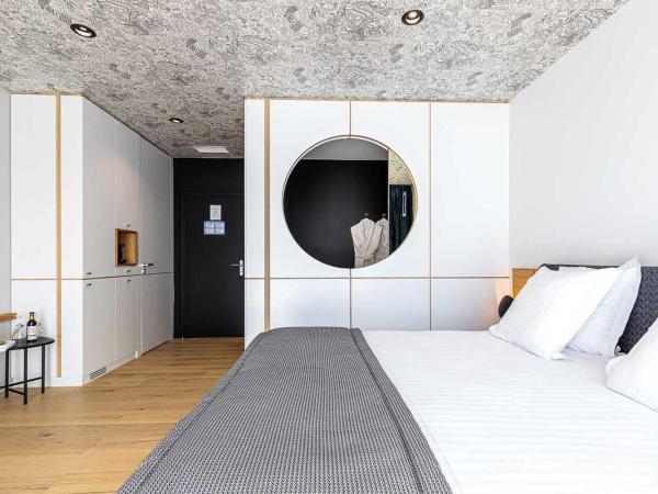 Hotel Le Saint Gelais : photo 4 de la chambre chambre double ou lits jumeaux avec terrasse