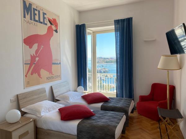 Palazzo Mele Residence : photo 8 de la chambre chambre double ou lits jumeaux deluxe - vue sur mer