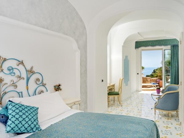 Hotel La Floridiana : photo 3 de la chambre chambre prestige - vue sur mer et terrasse