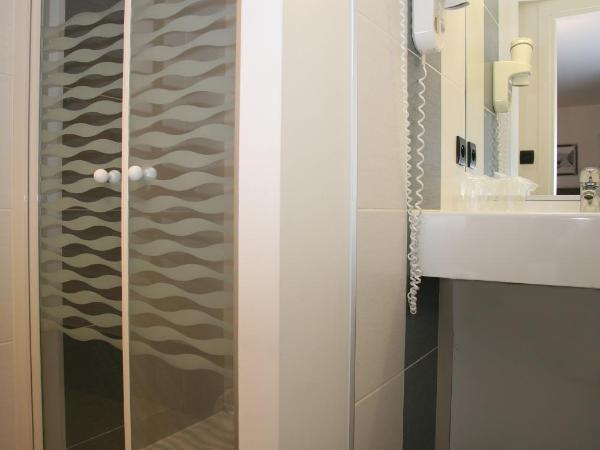 Hotel du Louvre : photo 3 de la chambre chambre simple confort