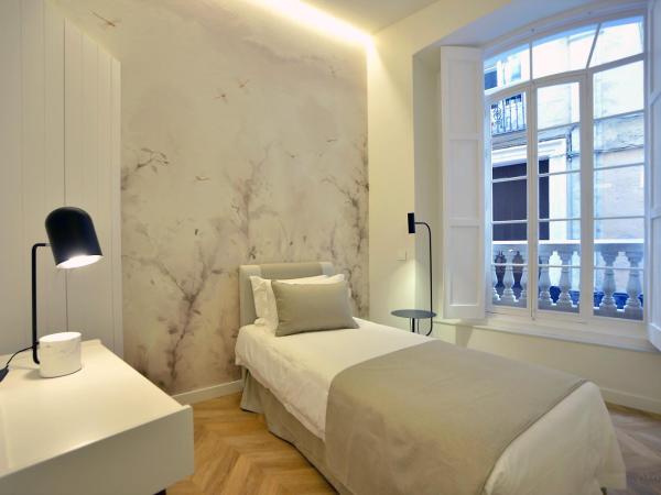 Plaza Mina Suites - Adults Recommended by Luxury Suites Cadiz : photo 8 de la chambre appartement - rez-de-chaussée