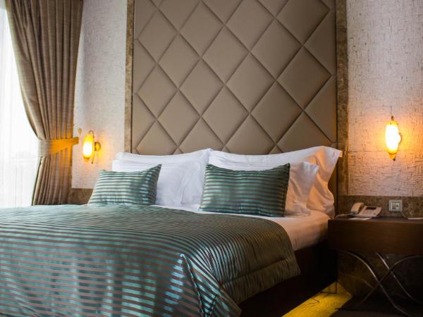 Grand Hotel Gulsoy Old City : photo 7 de la chambre suite lit king-size