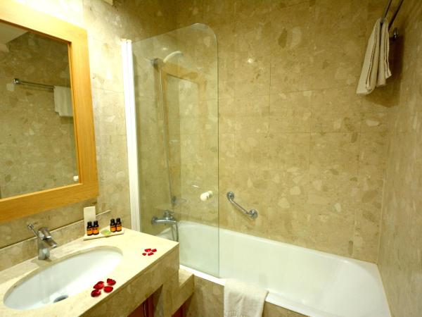 Oasis Hotel & Spa : photo 2 de la chambre chambre lits jumeaux