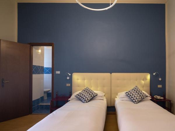 Hotel Italia : photo 1 de la chambre chambre lits jumeaux
