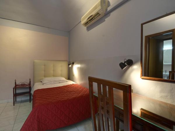 Hotel Italia : photo 1 de la chambre chambre simple standard
