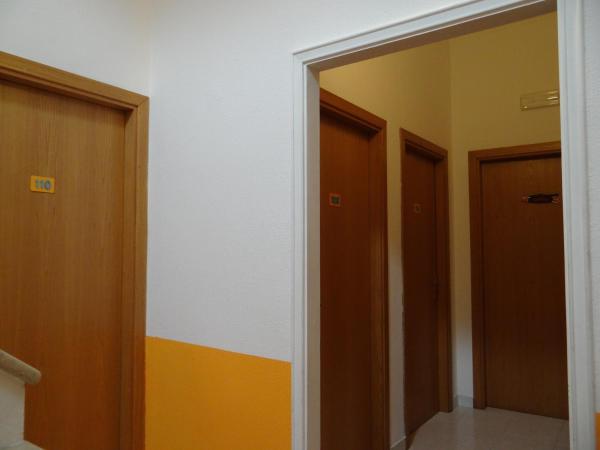 Hotel Amendola Fiera : photo 4 de la chambre chambre simple avec salle de bains commune