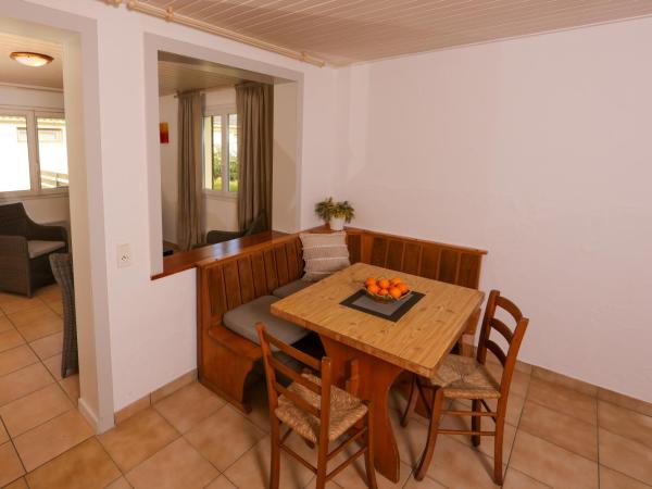 Feriendorf zum störrischen Esel : photo 2 de la chambre bungalow