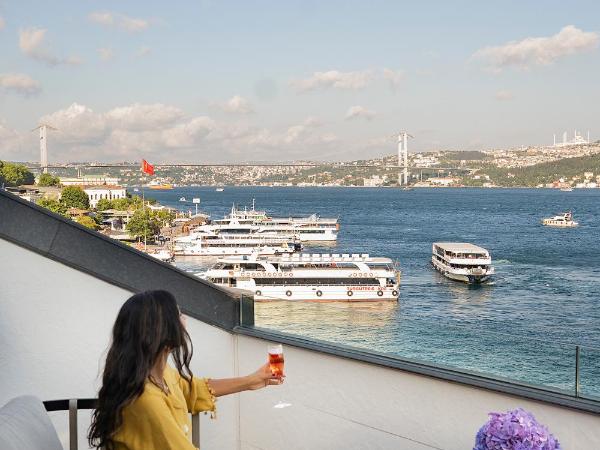Shangri-La Bosphorus, Istanbul : photo 3 de la chambre suite junior avec terrasse - vue sur bosphore