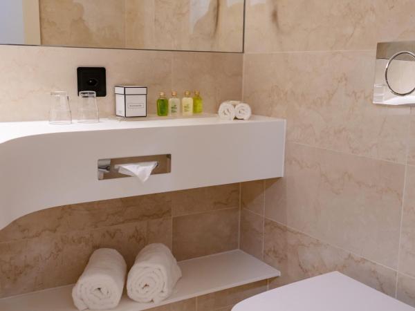 Nash Suites Airport Hotel : photo 5 de la chambre suite supérieure lits jumeaux