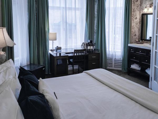 Le Chateau de Pierre : photo 8 de la chambre chambre lit king-size supérieure