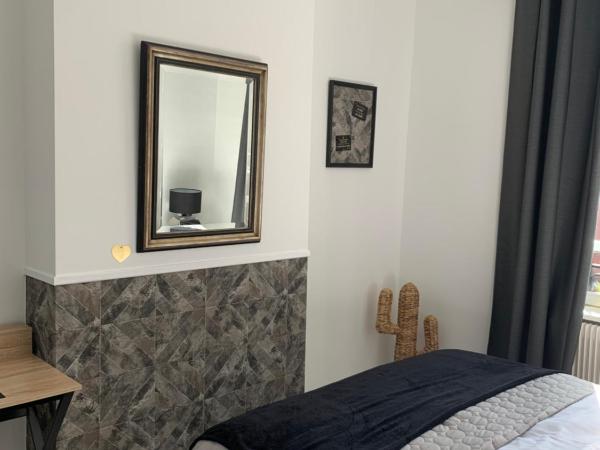 A & V Appart'hôtel : photo 2 de la chambre appartement