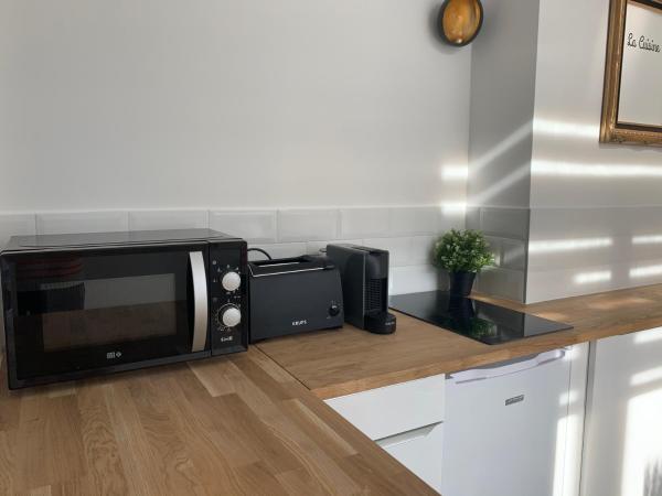 A & V Appart'hôtel : photo 8 de la chambre appartement