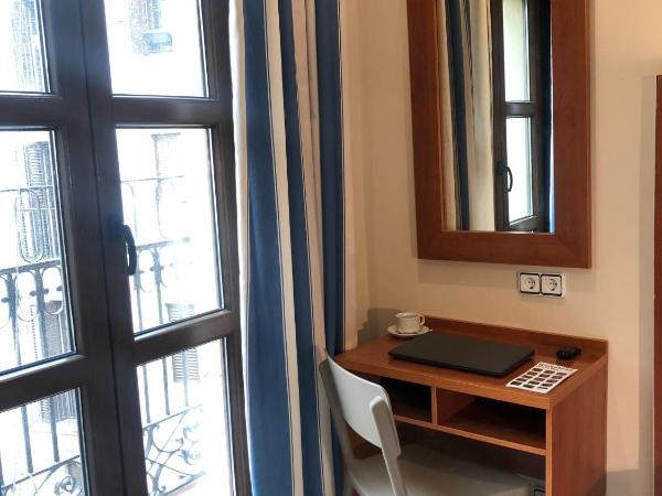 Hotel Cantón : photo 6 de la chambre chambre lits jumeaux