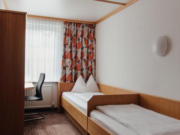 Hotel Drei Kreuz : photo 1 de la chambre petite chambre lits jumeaux
