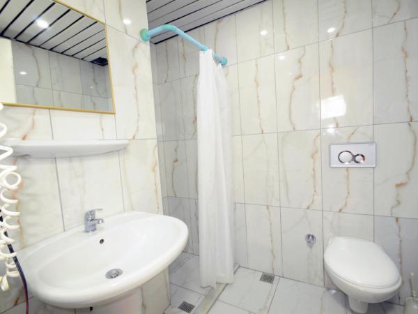 SERİN HOTEL : photo 2 de la chambre chambre double - vue sur mer