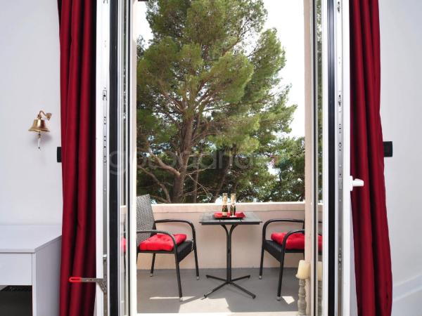 Beachfront Deluxe B&B : photo 3 de la chambre chambre double deluxe avec balcon - vue sur mer