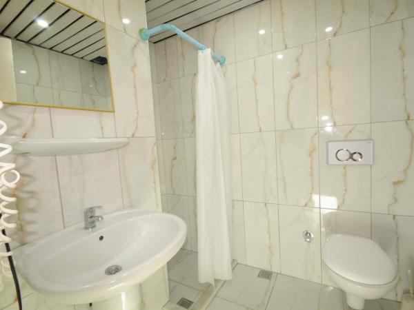SERİN HOTEL : photo 3 de la chambre chambre double - vue sur mer