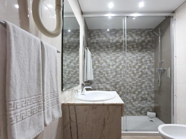 Hotel Arangues : photo 10 de la chambre chambre double