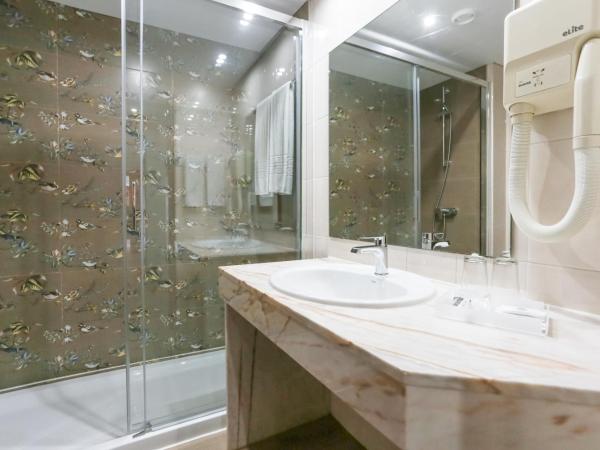 Hotel Arangues : photo 7 de la chambre suite