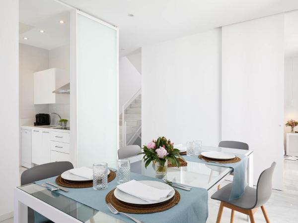 Hotel Fernando III : photo 5 de la chambre appartement mansardé avec terrasse