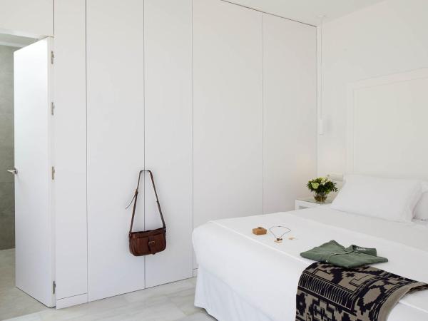 Hotel Fernando III : photo 10 de la chambre appartement mansardé avec terrasse